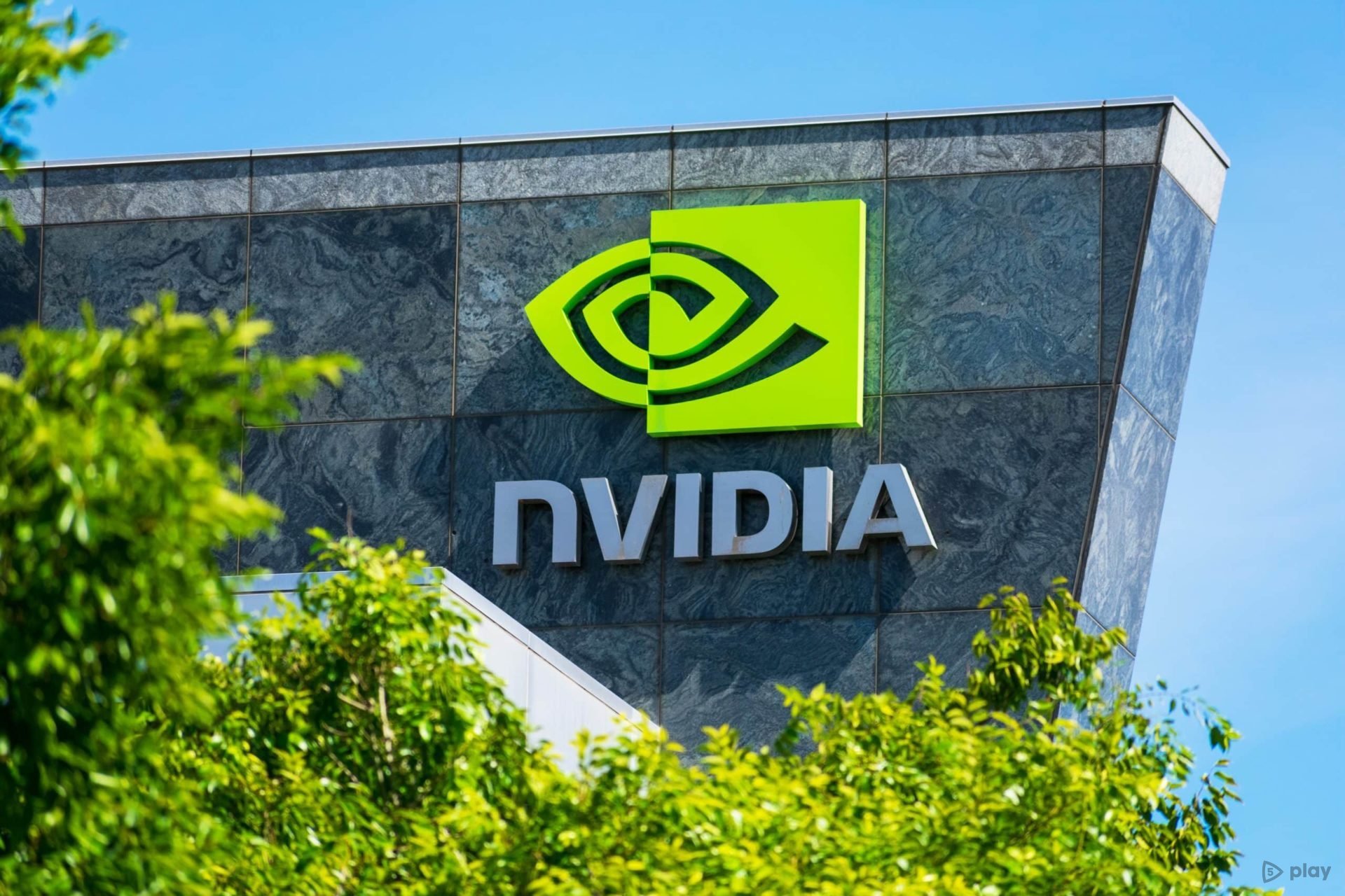 NVIDIA представила новую технологию улучшения графики в играх