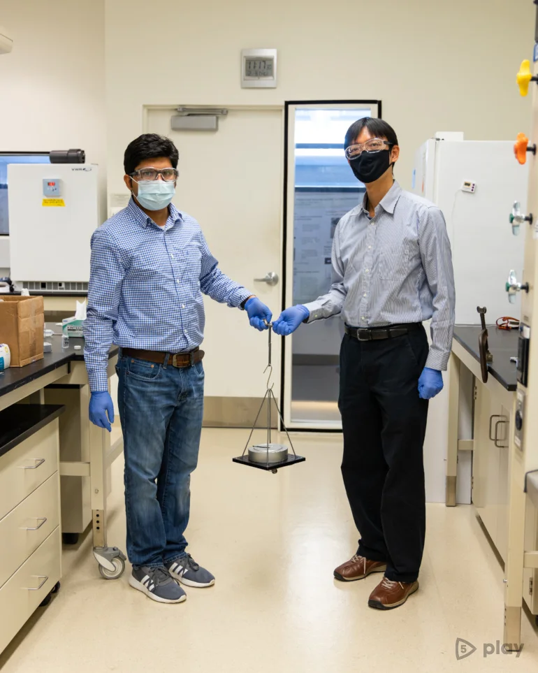 Ученые из США разработали самый прочный клей в мире