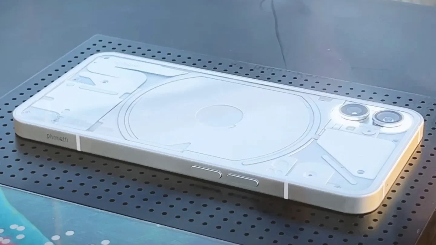 Озвучена стоимость смартфона Nothing Phone (1). Ожидалось, что он будет стоить дороже