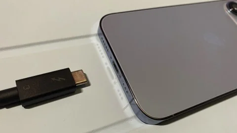 Слухи: iPhone 15 может обзавестись одной из особенностей MacBook