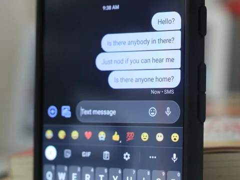 Google вновь раскритиковала мессенджер от Apple