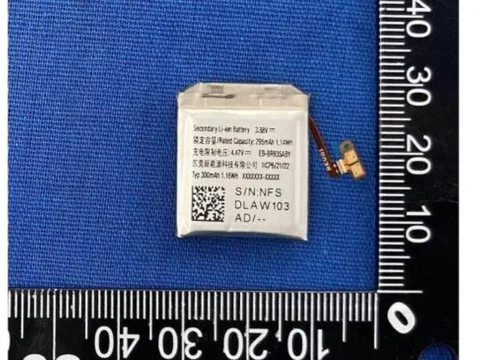 Samsung Galaxy Watch 6 могут получить увеличенную емкость АКБ по сравнению с прошлой моделью линейки