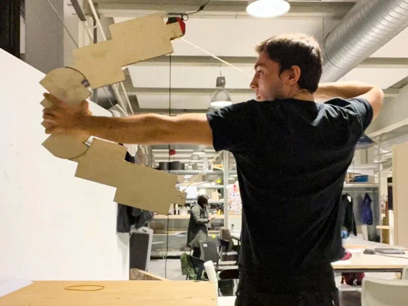 Поклонник Minecraft разработал кубический лук из игры