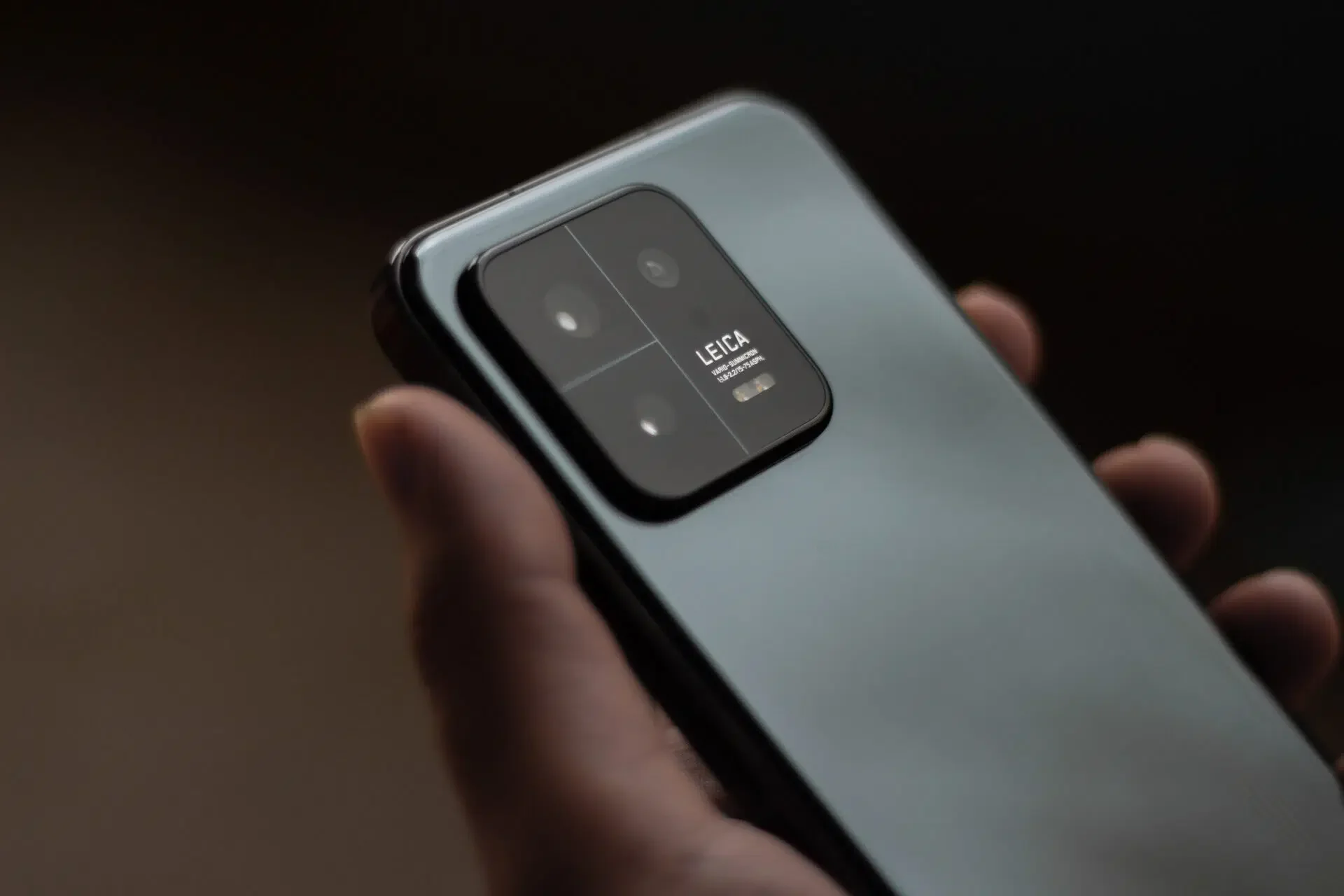 The first official teasers of Xiaomi 14 have appeared