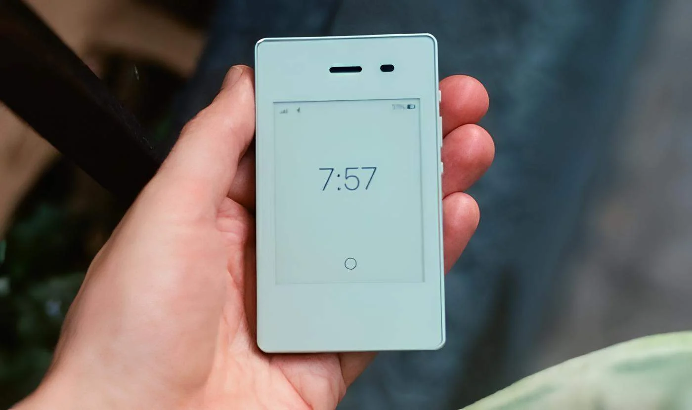An “anti-smartphone” with minimal functionality and an E-Ink screen was presented