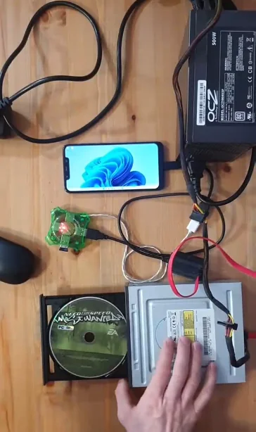 Энтузиаст запустил Need for Speed: Most Wanted (2005) на мобильном устройстве, установив игру с диска