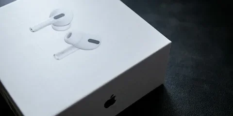 Китайская полиция накрыла большую сеть производств поддельных AirPods
