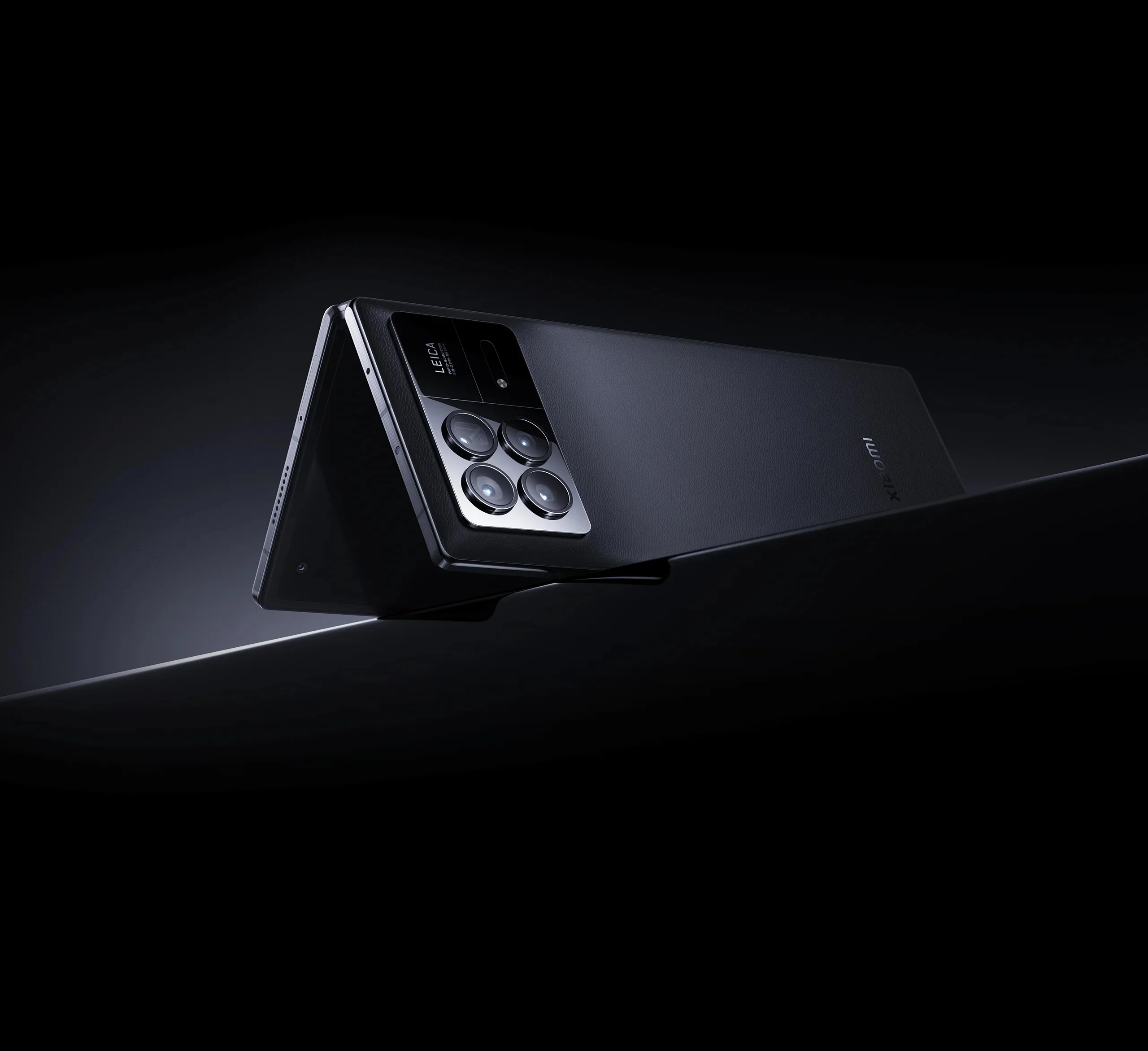 Стали известны возможные характеристики будущих раскладных смартфонов от Xiaomi