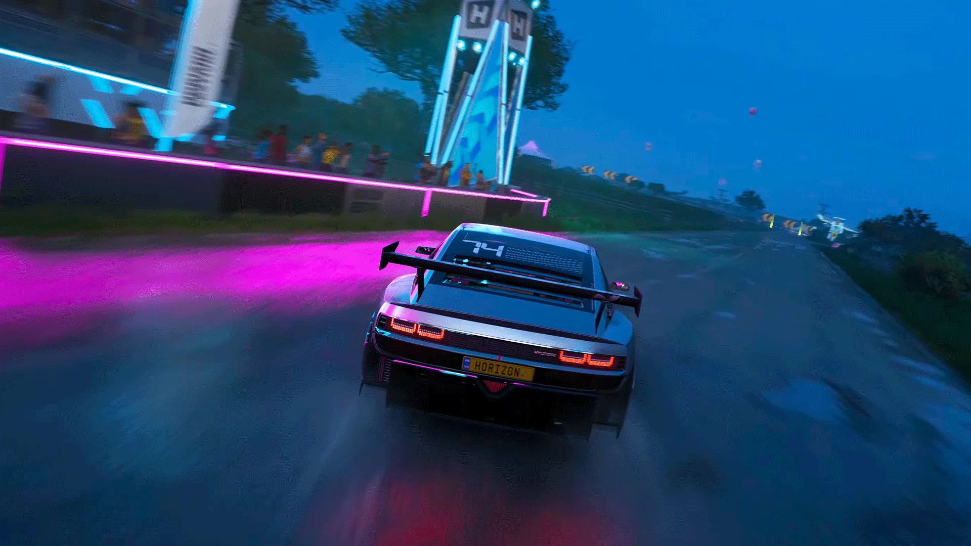 Forza Horizon 5 получила обновление, создающее ретро-атмосферу