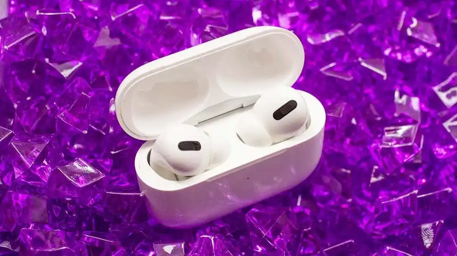 Apple Developing AirPods With Built-in Cameras