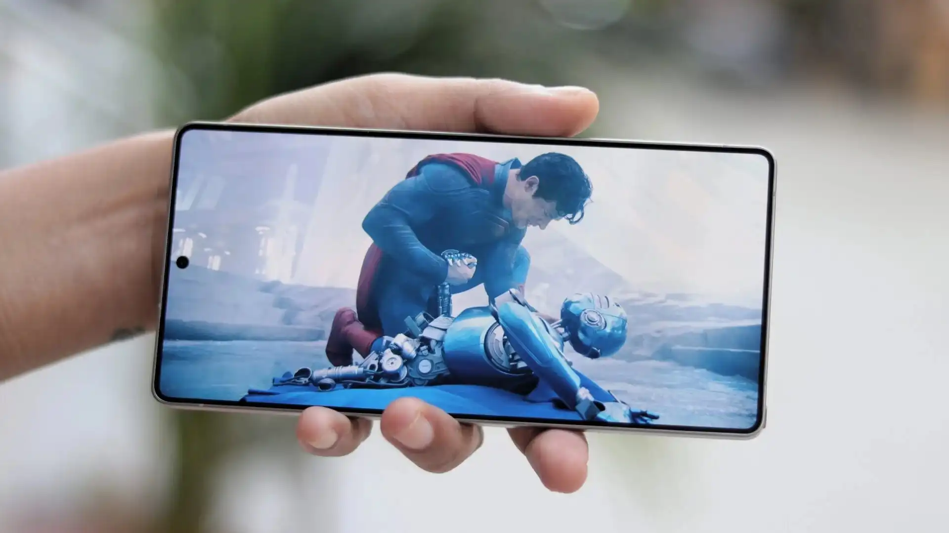 Samsung готовит прорыв в экранах и камерах флагманской серии Galaxy S26